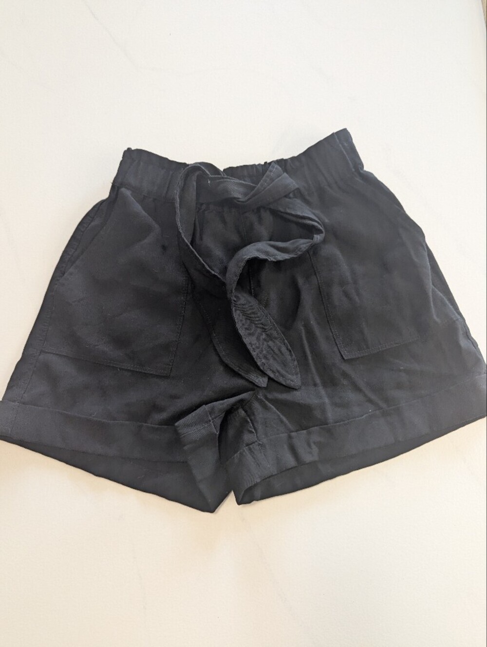 FB Sister Women’s High Rise Paperbag Shorts Black Size Small Tie Belt